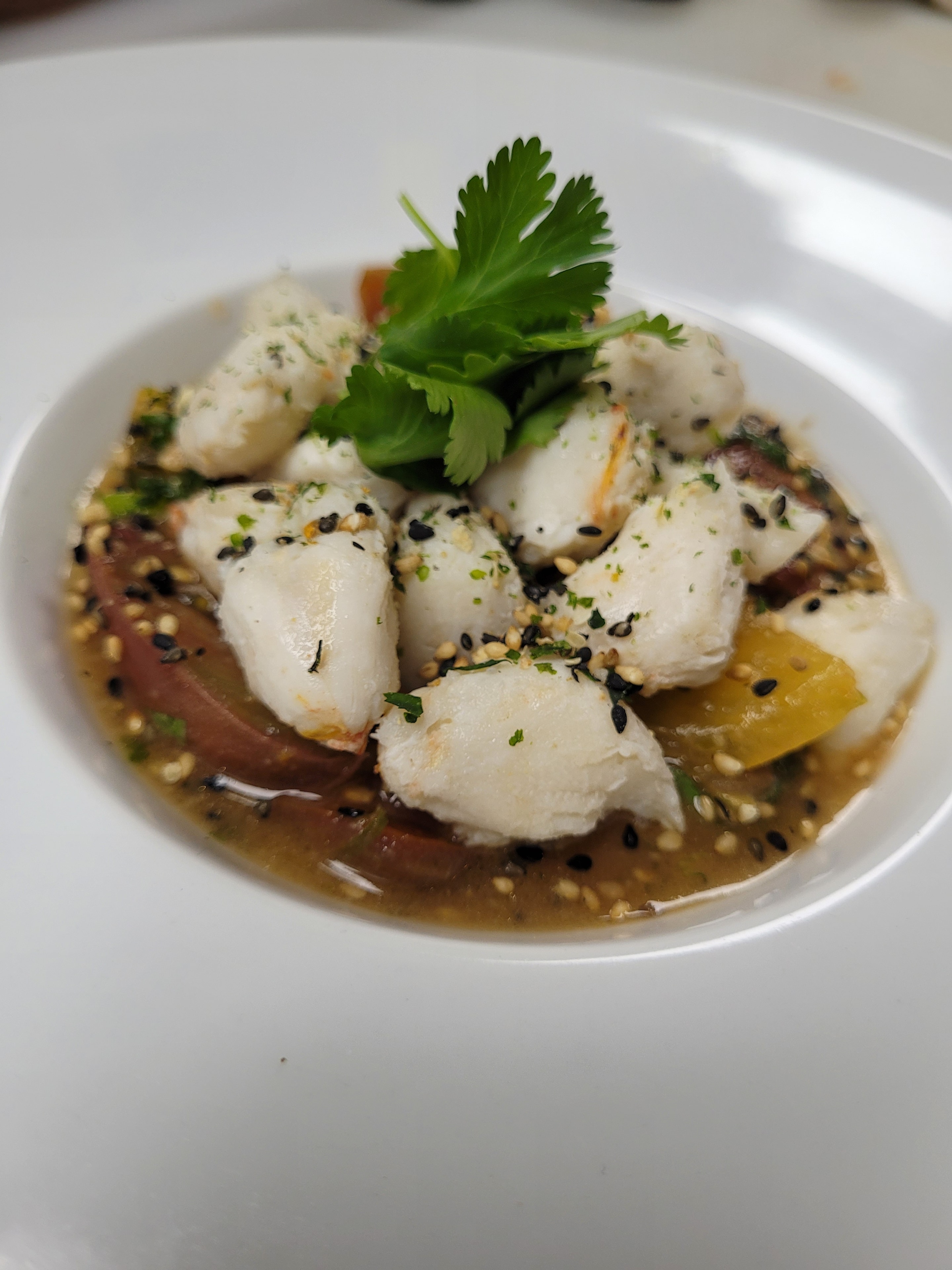 Crab and tomato dish