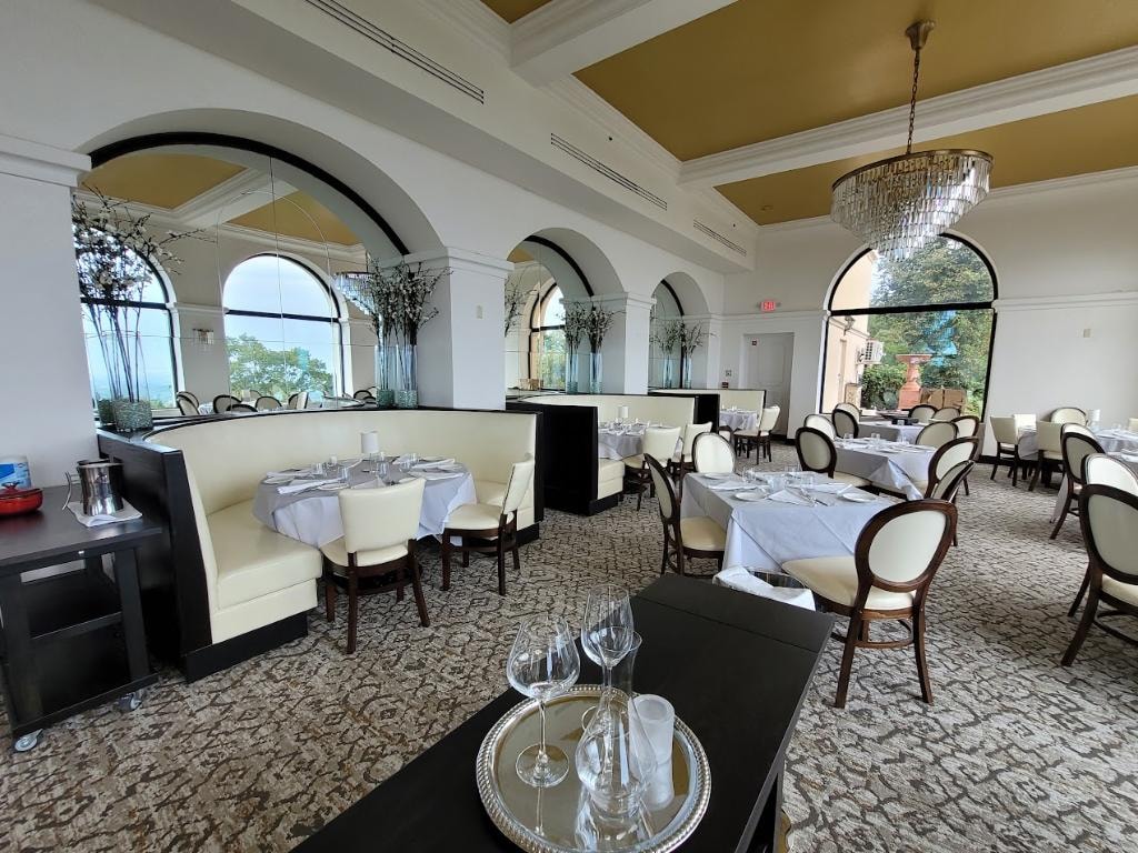 The Highlawn — main dining room